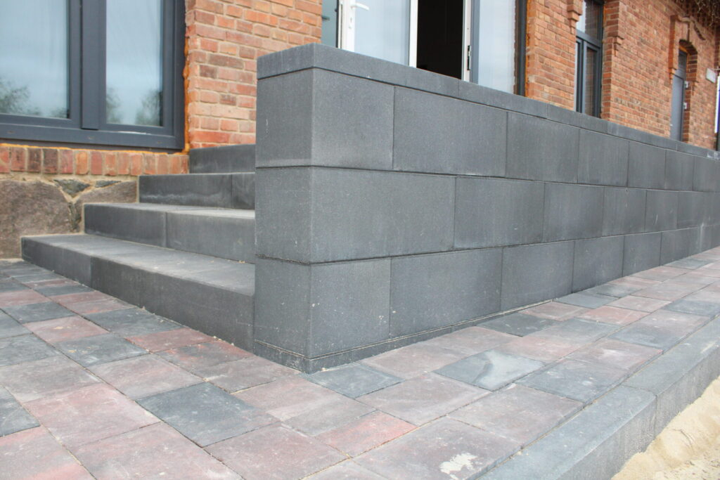 STEP BLOCK BLACK