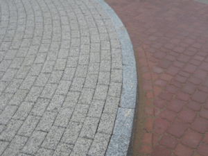 KERBSTONE GRANITE LOW STONE