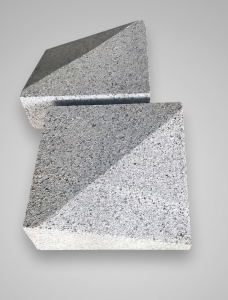 KERBSTONE GRANITE CAR ENTRY LEFT/RIGHT STONE