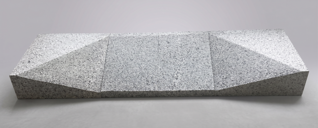 KERBSTONE GRANITE CAR ENTRY LEFT/RIGHT STONE