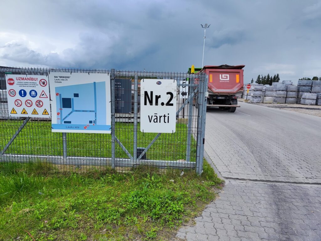 Brikers palešu pieņemšana Dobelē